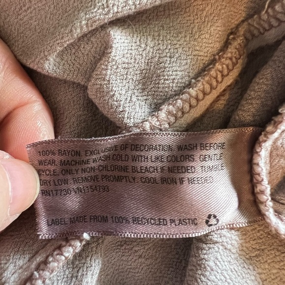 Knox Rose Gray Brown Blouse with Chic Detailing XXL. Boho design - Picture 4 of 6